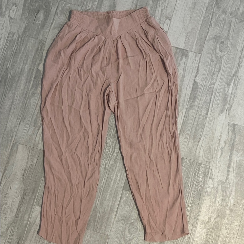 Chic Pleated Lightweight Pink Trousers